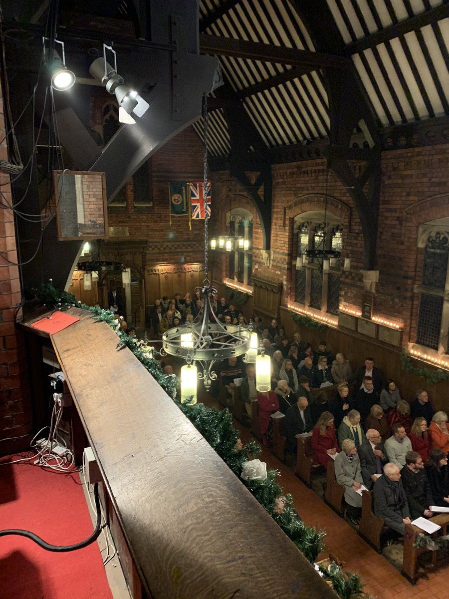 BSMusicSchool's tweet photo. Nearly halfway through our #Christmas #Eucharist and Chapel is absolutely packed! Fantastic singing from the Chapel Choir (with a few notable @OldBirkonianSoc ‘extras’), and masterful conducting from our Organ Scholar, Dionne. Can’t wait for THAT last verse! #WordOfTheFather https://t.co/QRLQJeclsA