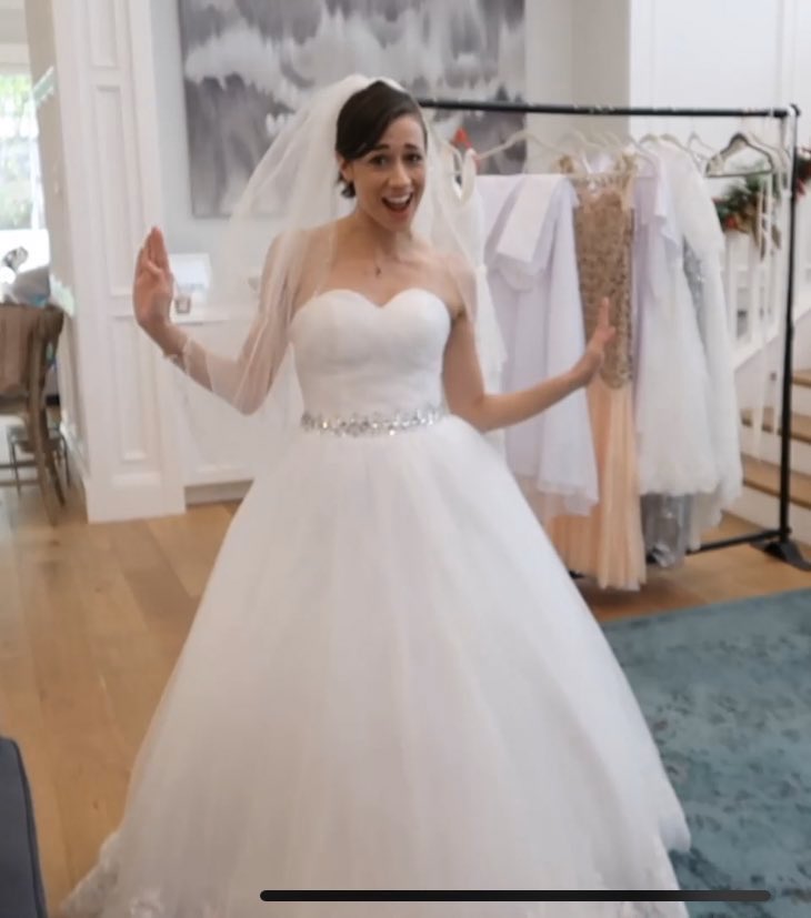 8bitWoofle's tweet photo. @ColleenB123 Who wore it best? Evita or Colleen? #DontCryForMeArgentina

https://t.co/Y7sfm4nle5 https://t.co/PHEZXKQsuP
