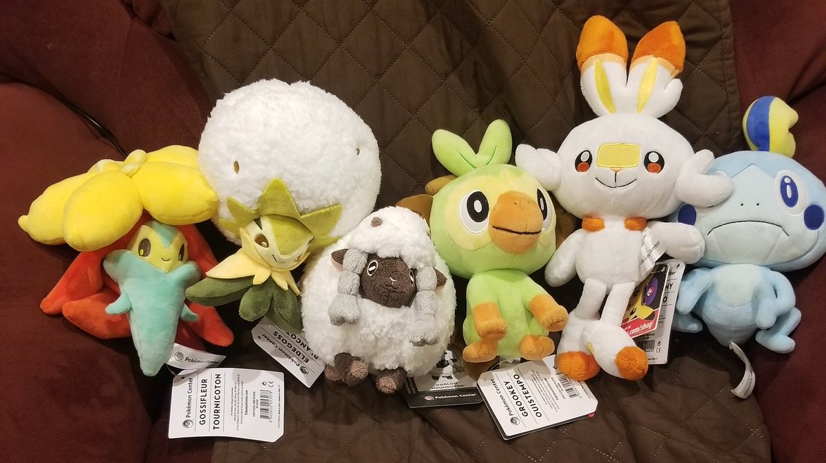 Mirelle Mojena Sur Twitter New Friends Pokemonswordshield Pokemon Pokemoncenter Pokeplush Scorbunny Grookey Sobble Gossifleur Eldegoss Wooloo ヒメンカ ワタシラガ ウールー ポケモン ポケモンぬいぐるみ ポケモンセンター ポケモン