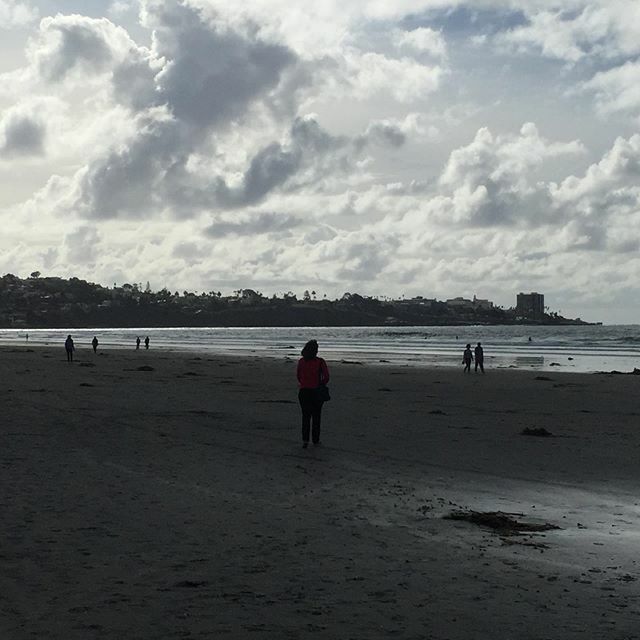Always a X-Mas Eve tradition when in San Diego - a walk on the beach at La Jolla Shores #sandiego #lajolla #lajollashores #vacation #xmas #xmaseve #calfornia #relaxing #beach #walk #beachwalk ift.tt/2Mo6kAf