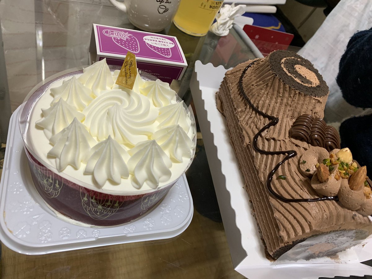 滝 En Twitter 丸いケーキって ショートケーキとは違って まだ半分残ってる 明日も食べれるぜ わーい っていうお得感があるよね 帰宅したら残りを食うぜ
