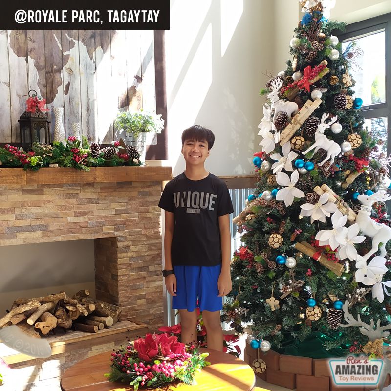 LifeByRen's tweet image. Merry Christmas from our family to yours! 

#xmas2019🎄  #lovexmas #xmastime🎄 #RensAmazingToys