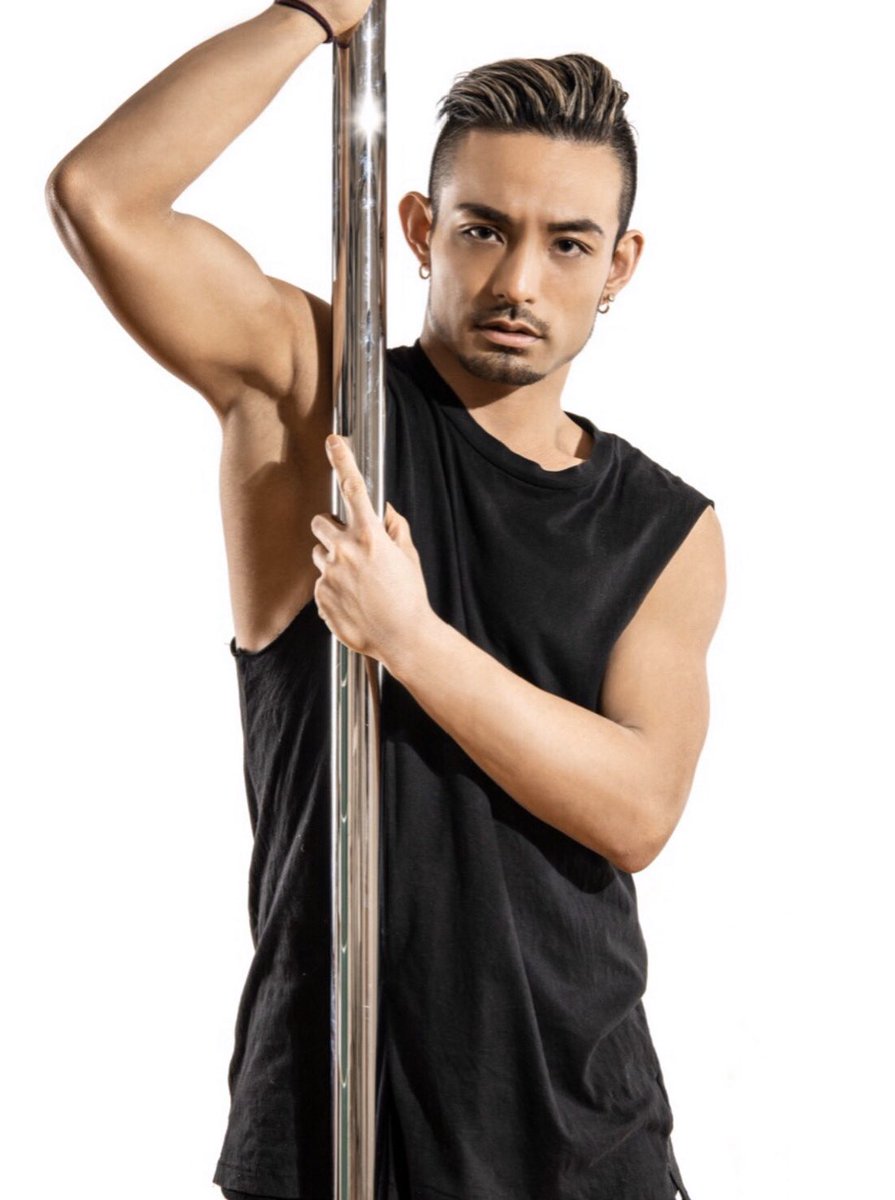 PiCK_since2020's tweet photo. 💋2020.01.03 PiCK💋
世界大会で数多くの受賞経験のあるPOLE DANCER『Shusuke』がPiCKでポールダンスを披露♡
引き締まった筋肉と共に貴方を魅了しちゃいます⚡️
#poledance
#Shusuke https://t.co/J0IiFdqrKr