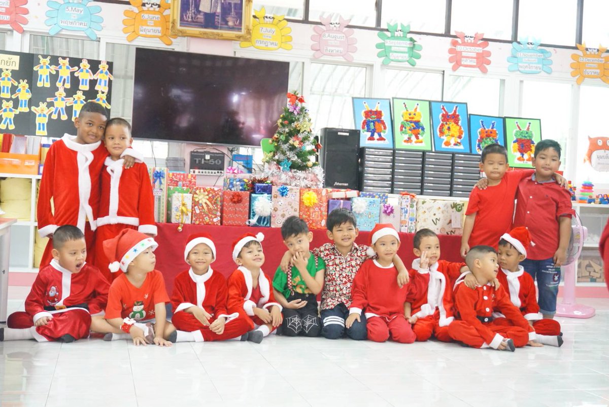 Chuthamas_ammp's tweet photo. 🎄☃️Merry Christmas ☃️🎄 https://t.co/CtSVlwUbp4