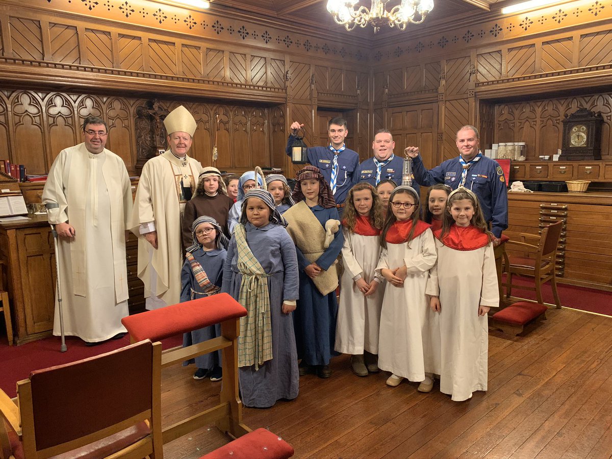 ArchbishopEamon's tweet photo. The #Bethlehem #Peace Light arrives in #Newry #Cathedral courtesy of First #Dromore @newryscouts May the light of Christ shine in your hearts and homes this Christmas https://t.co/LeUoys35gX