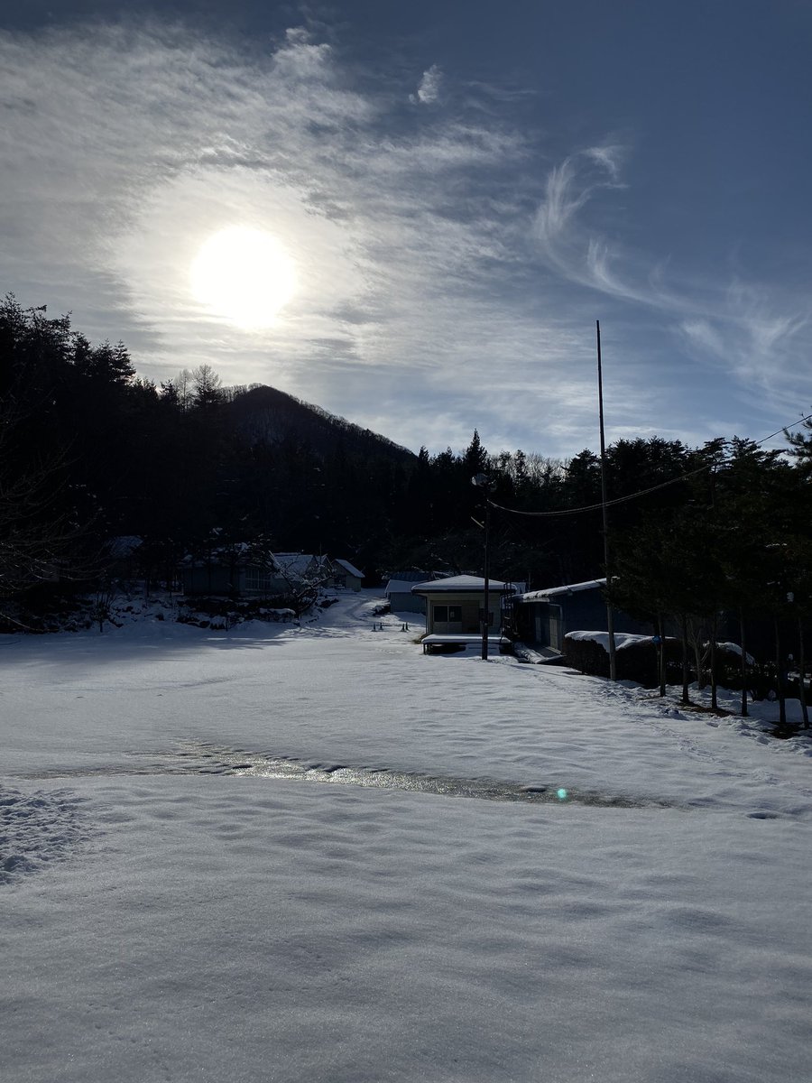西湖津原キャンプ場 キャンプ場真っ白です 子供の恰好のソリ遊び場と化しております 津原キャンプ場 西湖津原キャンプ場 山梨県 テントサイト 湖畔 キャンプ 西湖 河口湖 西湖津原キャンプ場 キャンプ場真っ白です 子供の恰好のソリ遊び場と化しております 津原キャンプ場 西湖津原キャンプ場 山梨県 テントサイト 湖畔 キャンプ 西湖 河口湖