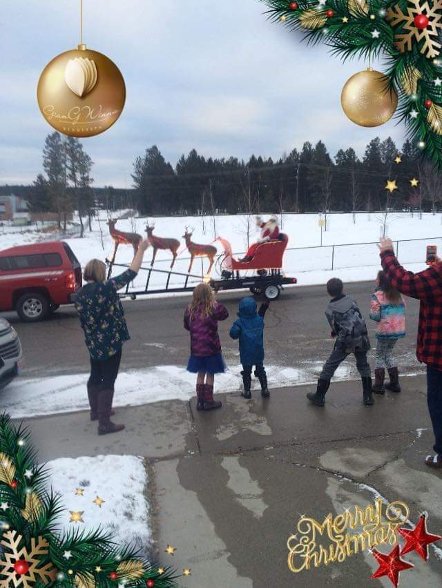 cranbrookfire's tweet photo. Santa is making his way throughout the city.  This Cranbrook tradition is something we cherish more than could ever be expressed.  Wishing each of you a very safe and Merry Christmas.  Seasons Greatings from ours family to yours https://t.co/uGeeVx5W52