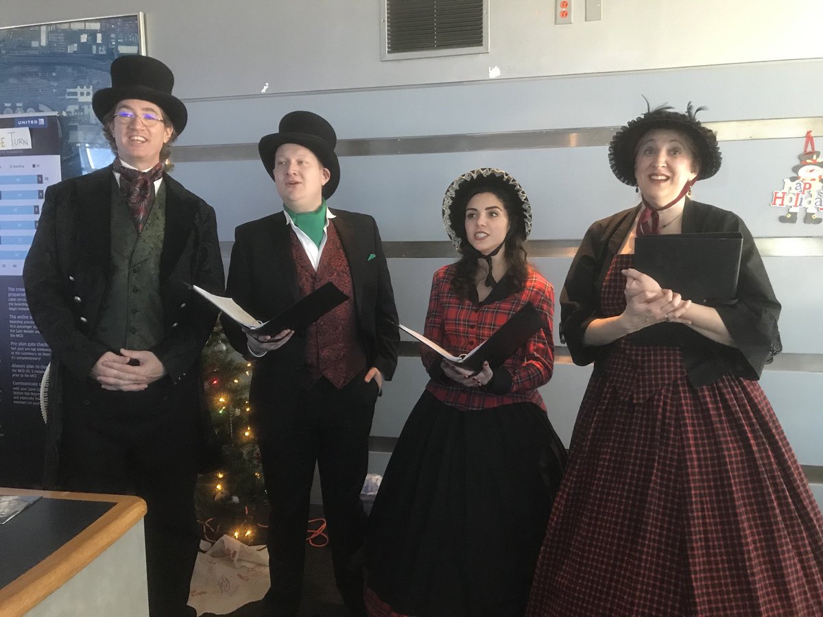 bosny27's tweet photo. Awesome carolers visiting the ops cute https://t.co/35VsU445MH