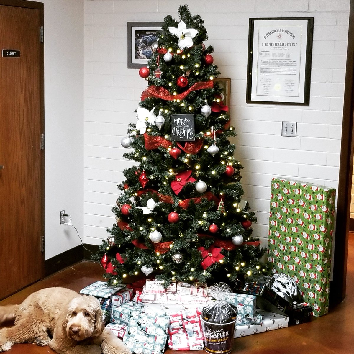 We were able to spread some cheer, by subbing in for Santa for a few families in our community. Thanks to Professional Firefighters of Lehi, Lehi Fire Association, and some local businesses for donating $$ so we could bring some Holiday Cheer! @Lehifire @Lehicity @pffl_4862