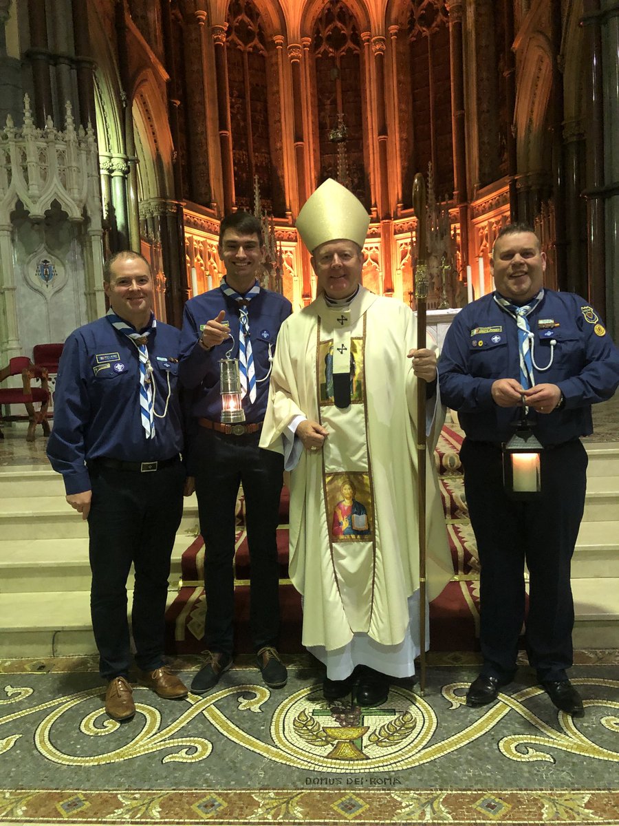 The Scout Group were blessed and honoured to bring the Peace Light of Bethlehem to the Christmas Vigil Mass in @NewryCathedral at the request of @ArchbishopEamon. The Archbishop wrote the Peace Light prayer in the mid-eighties so it was a pleasure to recite it with him tonight 🕯