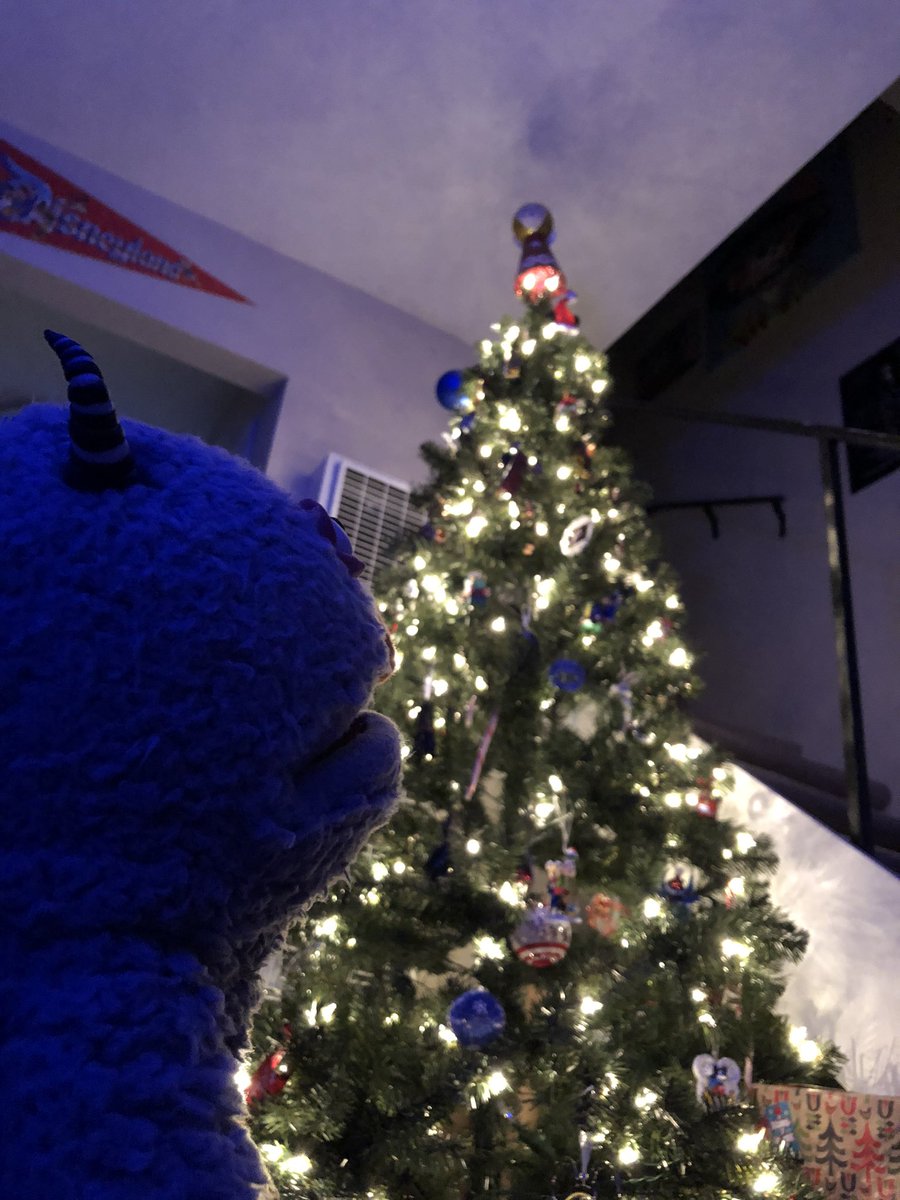 barryunderurbed's tweet photo. βTwas the night before Christmas, no need to get SCARY, because everyone was festive, including your friend Barry!
#GetScary #Christmas #HolidayMonster https://t.co/EOMSBFdLwv