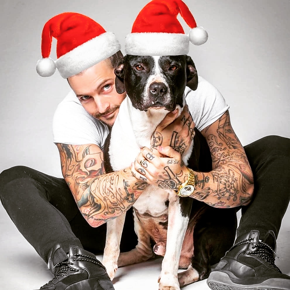 🎅🐶