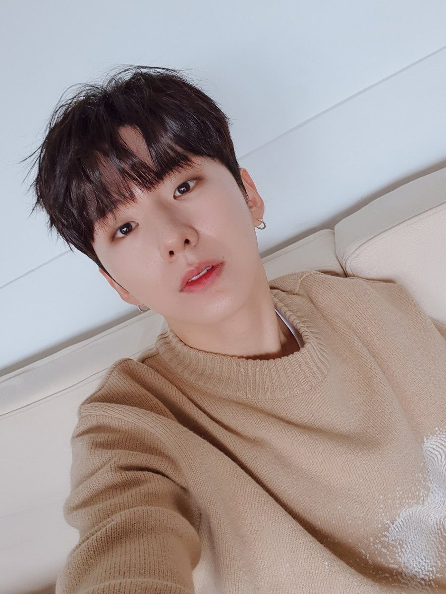 ps. [#MONSTA_X] Christmas present from.. #KIHYUN #キヒョン注意