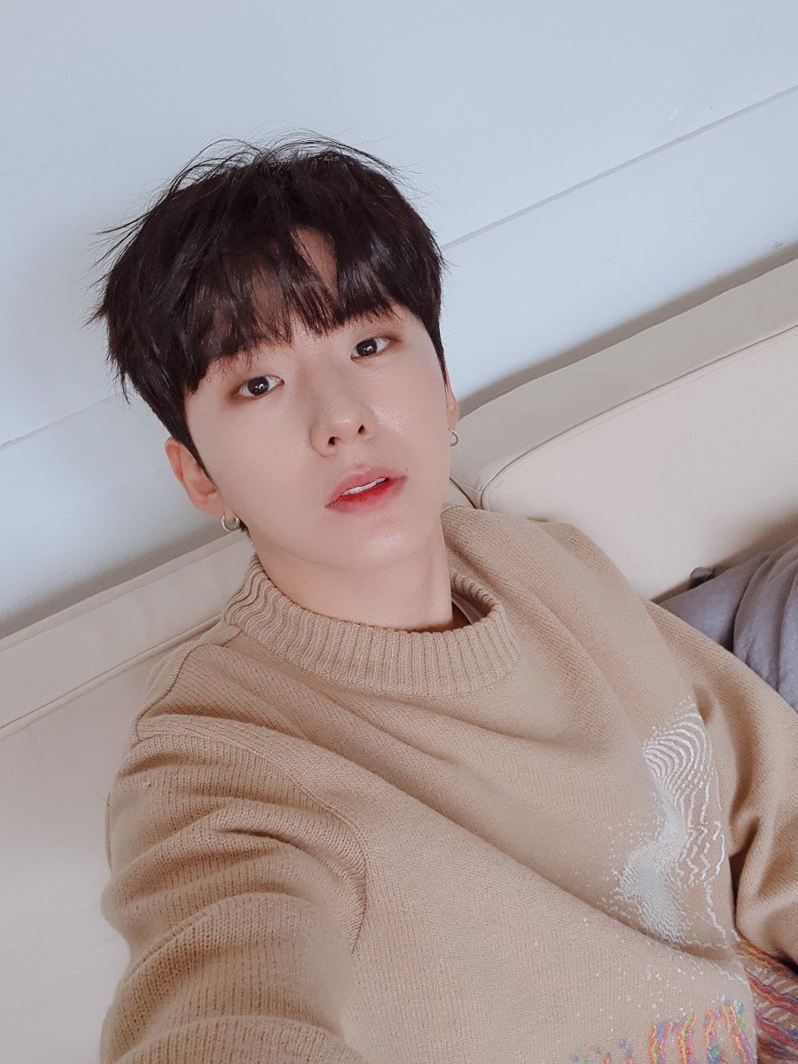 ps. [#MONSTA_X] Christmas present from.. #KIHYUN #キヒョン注意