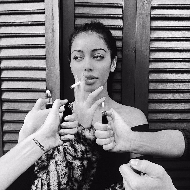 ItsCutiePieC's tweet image. Cɪɴᴅʏ Kɪᴍʙᴇʀʟʏ ♥

    ⤷

          𝖨'𝗆 𝖺 𝖽𝖾𝗆𝗈𝗇 𝗂𝗇 𝗍𝗁𝖾 𝗇𝗂𝗀𝗁𝗍, 𝗌𝗁𝖾'𝗌 𝖺𝗇 𝖺𝗇𝗀𝖾𝗅 𝗐𝗂𝗍𝗁 𝗍𝗁𝖾 𝗐𝗁𝗂𝗍𝖾...

↻ &amp;amp; ♡