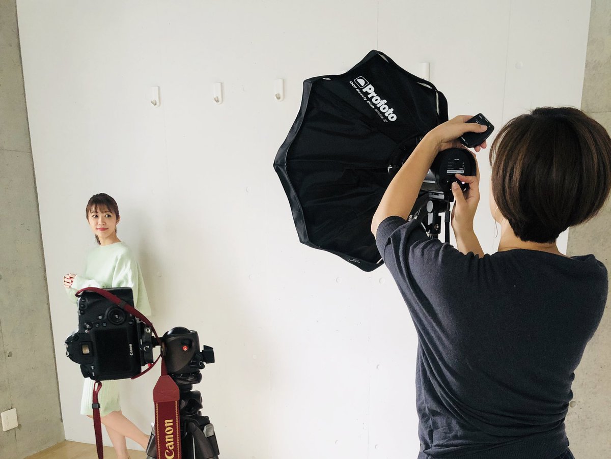 style_works0705's tweet photo. shooting day📸✨
袖口は少し長めに着るのが可愛いです💕
#ボリューム袖ニットセットアップ
#stylecolor https://t.co/5TalCCYs42
