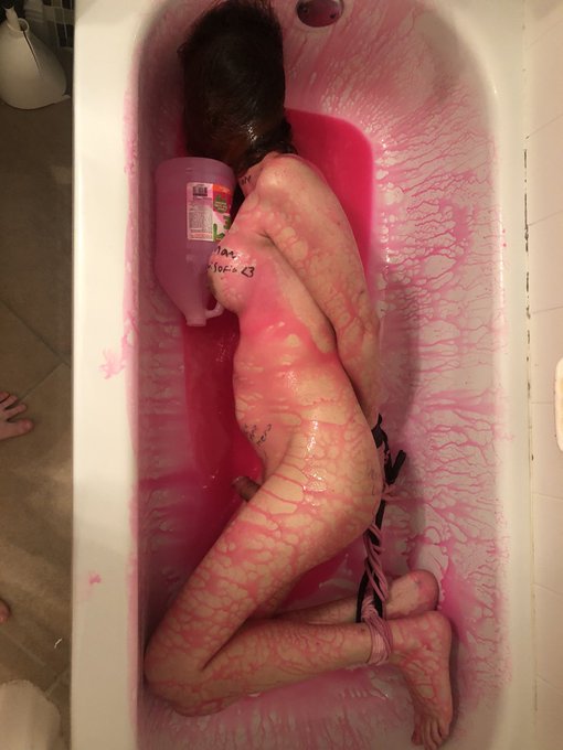 I guess @sofia_bun was still unhappy that I masturbated without permission, since after our camshow yesterday<a class="tags" href="/tag/sofia_bun">@sofia_bun</a><a href="/tag/mvsales"class="tags"><span>#mvsales</span></a><a href="/tag/mvtrans"class="tags"><span>#mvtrans</span></a>