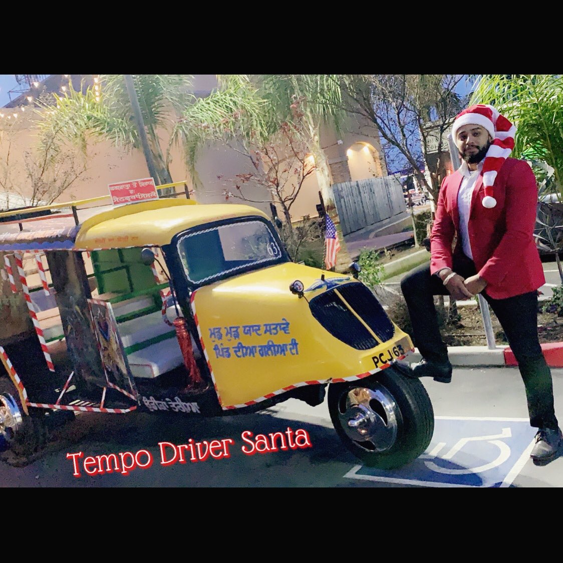 DJRAWNEXTLEVEL's tweet photo. Delivering gifts to an event near you 😉 😂 
.
.
DJ Clause #NEXTLEVELROADSHOW #DJRAW https://t.co/ZQ7anG0nkA