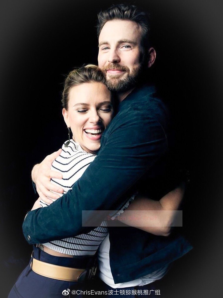 CEvansNews's tweet photo. Merry Christmas everybody! Hope you get the warmest of hugs this holiday season 🎄❤️ https://t.co/iLN5ucwT4q