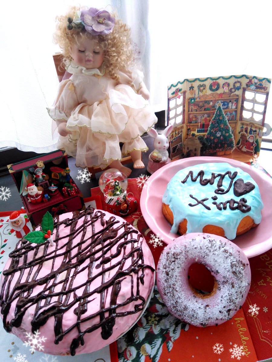 Himeno ありあわせの材料でピンクと青のクリスマスケーキを作ってみました クリスマスケーキ めりーくりすます メリークリスマス 手作りケーキ ピンクのケーキ 青いケーキ クリスマスパーティー Marryxmas 甘党 甘い物 かわいいものが好き