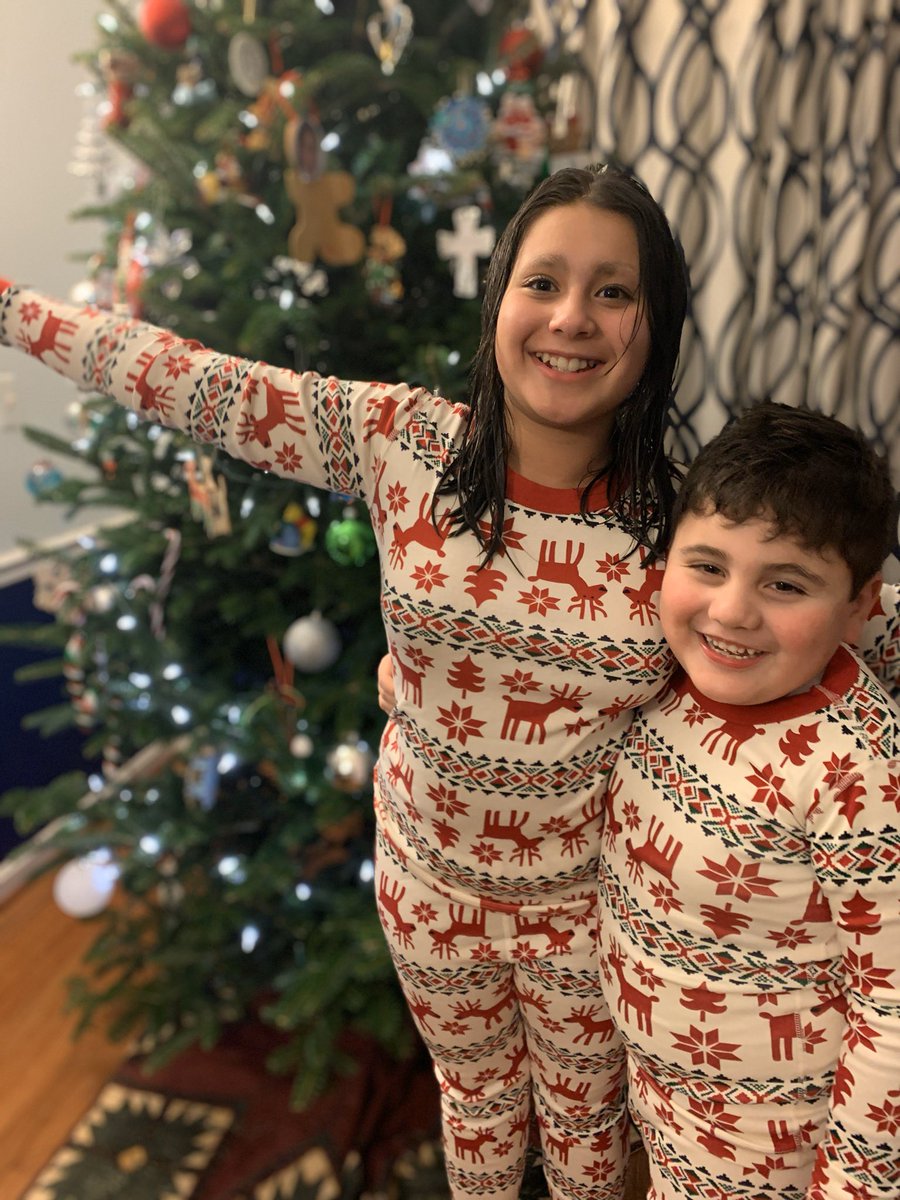 PKBurchick's tweet image. Anxiously awaiting Santa’s arrival 🎅🏼 #ChristmasEve @rlburchick