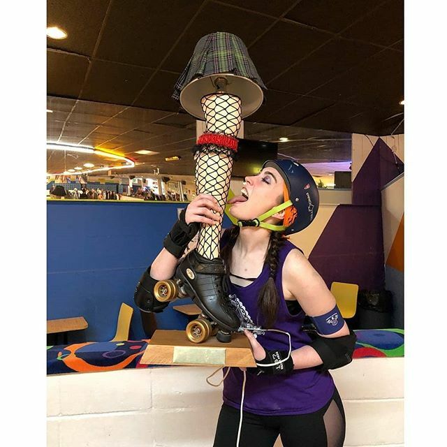 Bout_Betties's tweet photo. This award is amazing @mollydies! 🎄Don't lick it too hard, it's probably FRAG-IL-E! 😜 #ctrd https://t.co/hXt9aLafAD