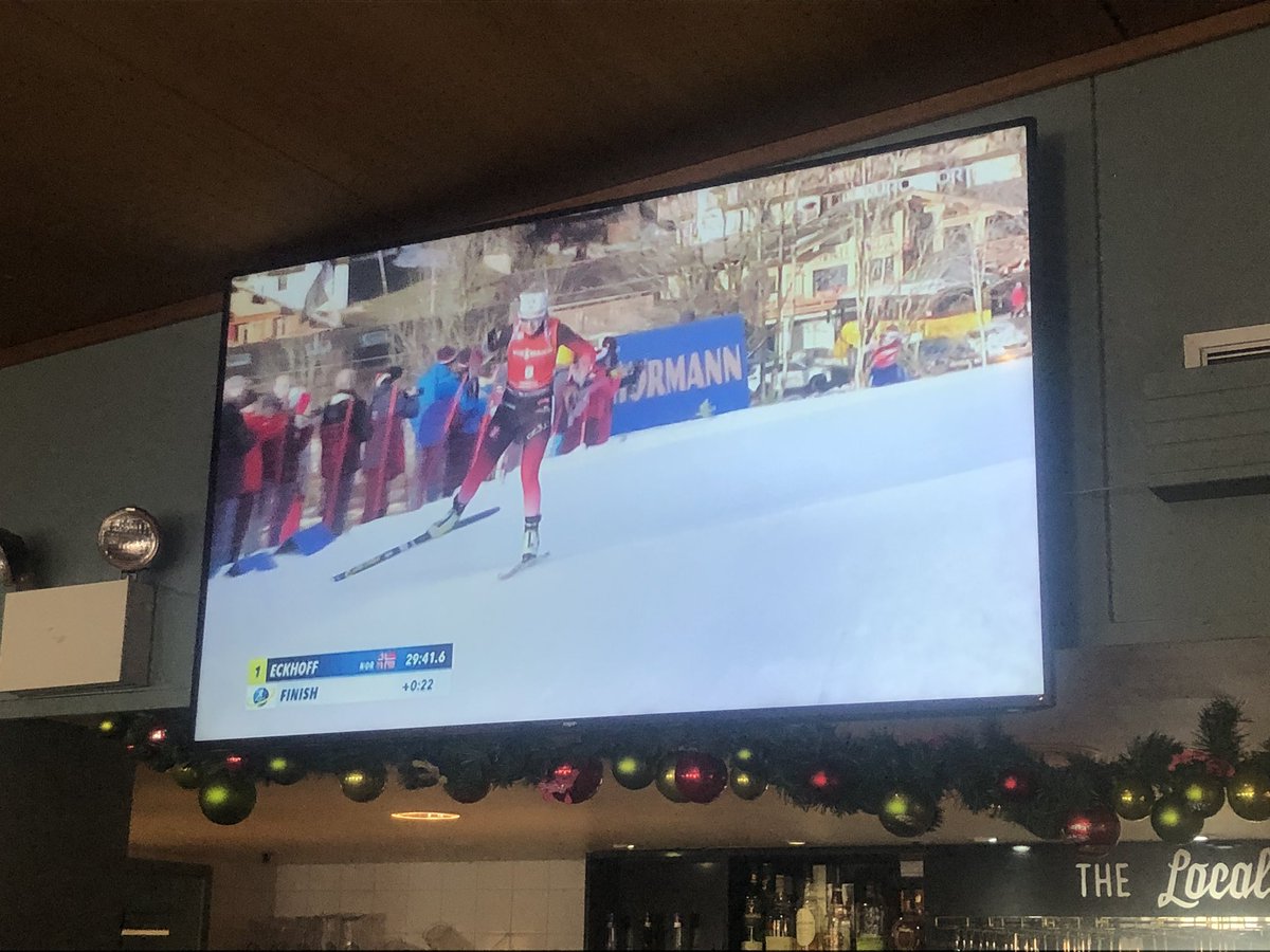 Couldn’t resist. Led by parched throat and taste buds, I was drawn to Thredbo for a beer and a burger and a spot of ski racing* on the TV. Best Christmas lunch ever.  #AAWT*It’s actually biathlon (skiing and shooting).  @AUSBiathlon would never forgive me for getting that wrong