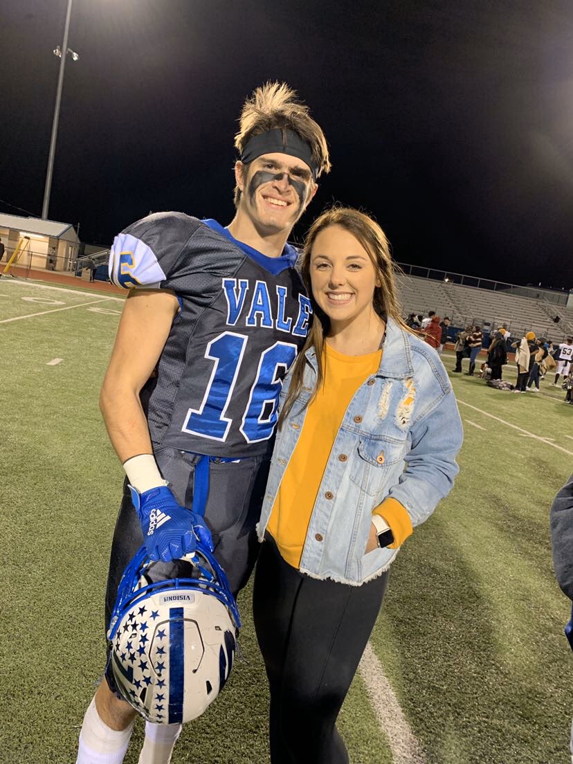 Happy birthday <a href="/Sydney12e/">Sydney Ellason</a> ‼️thanks for all the mems and being a great friend!! Love ya