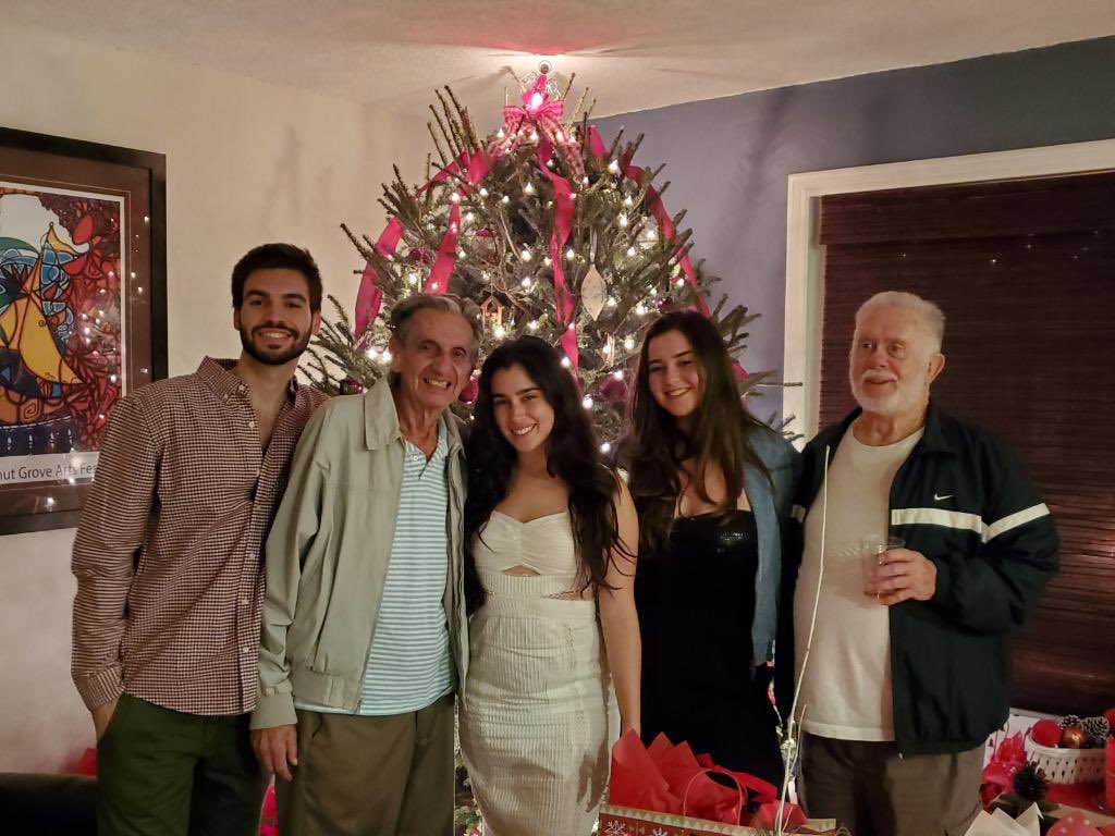 Lauren Jauregui tweet media