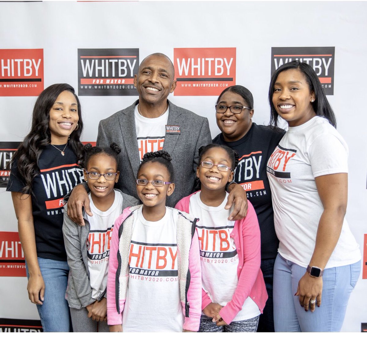 whitby2020's tweet photo. All I want for Christmas is to #WinForMaconBibb! From my family to yours, wishing you a Merry Christmas &amp; Happy New Year! #Whitby2020
#DaddysGirls #ChristmasEve #Chr https://t.co/KQ4BSyp4nV