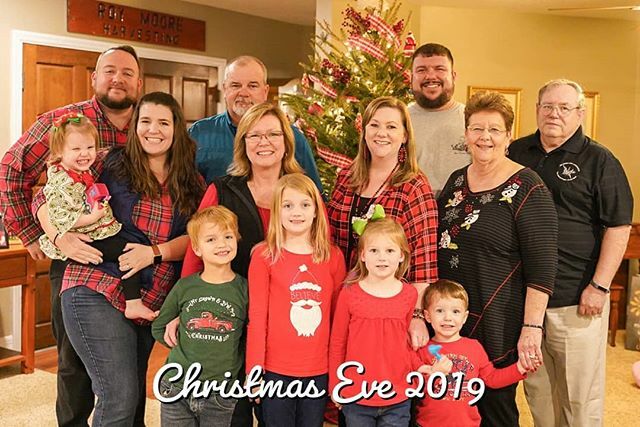 TheMooreDad's tweet photo. Merry Christmas from the Moore family! •
•
•
#MerryChristmas #ChristmasEve #Family #FamilyTime #Christmas #MerryChristmasYaFilthyAnimal https://t.co/oMSsZG8vBG https://t.co/6kqyqxkHeZ