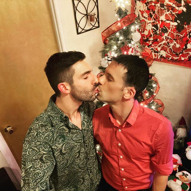 ChrisRyanNYC's tweet photo. DAY 24! True Christmas LOVE 7 years strong! 🎄
🎄
🎄
🎄
🎄
#25daysofchrisandjesse #christmastree #christmas2019 #merrychristmas #instachristmastree #instachristmas #25daysofchristmas #christmasgram #christmasing #happychanukah #happyholidays #merrychr… https://t.co/MA1jZkgmnP https://t.co/YnlHwoGDch