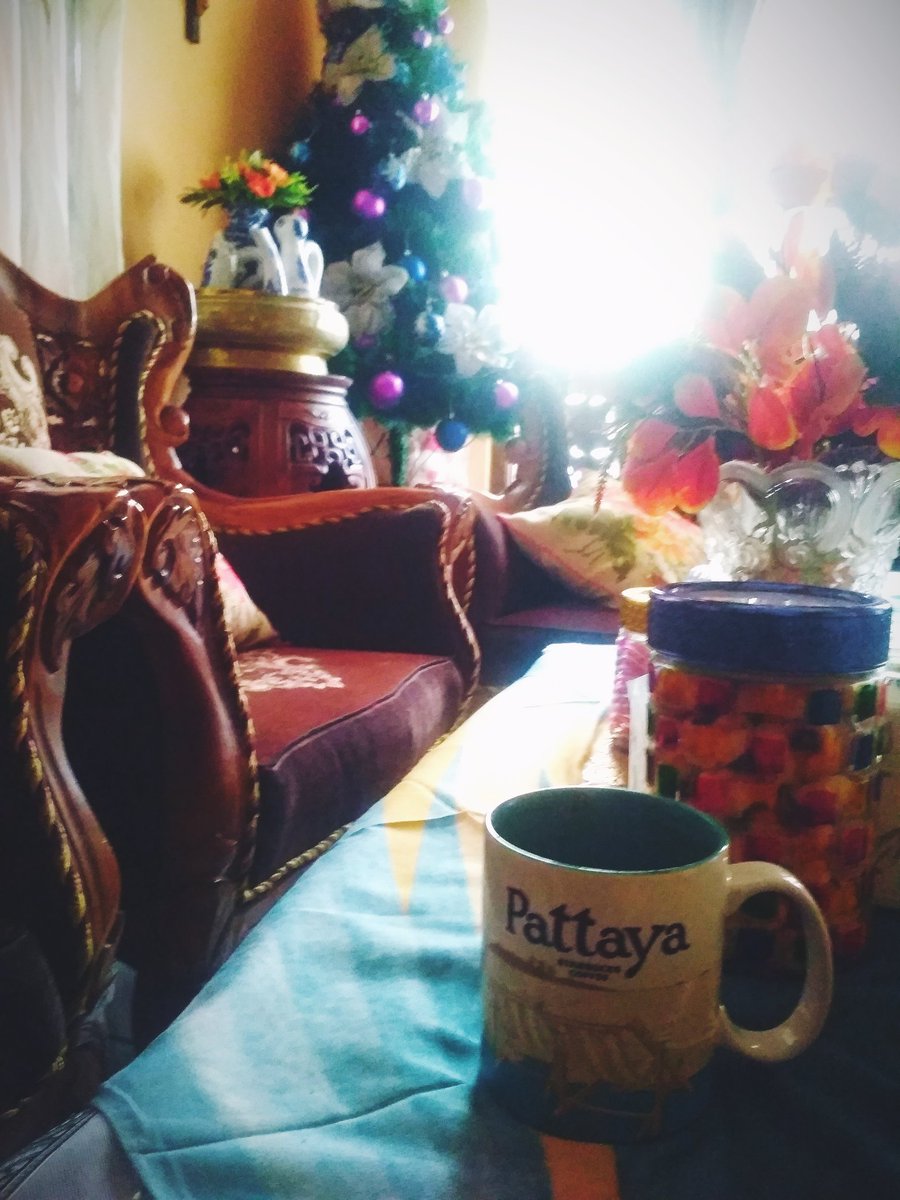 Lambonan's tweet photo. Merry Christmas from here 😊 https://t.co/qCfVZUTcDz