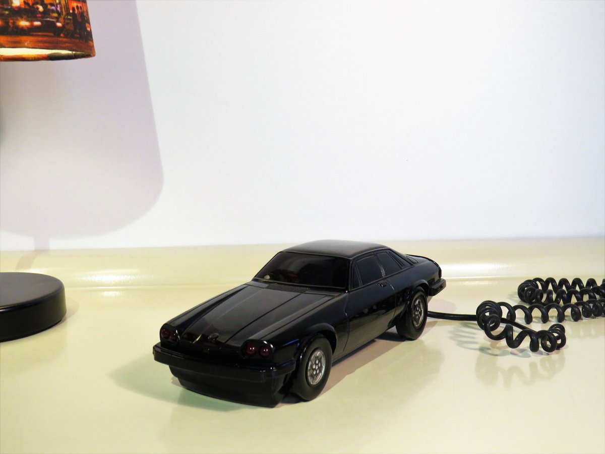 MaLanterne's tweet image. Vintage Retro Car Shaped Telephone, Push Button Desk Telephone, Black Sports Car Phone, Landline Telephone With Cords 80s etsy.me/2NKiAfN #FREESHIPPING #PushButtonPhone