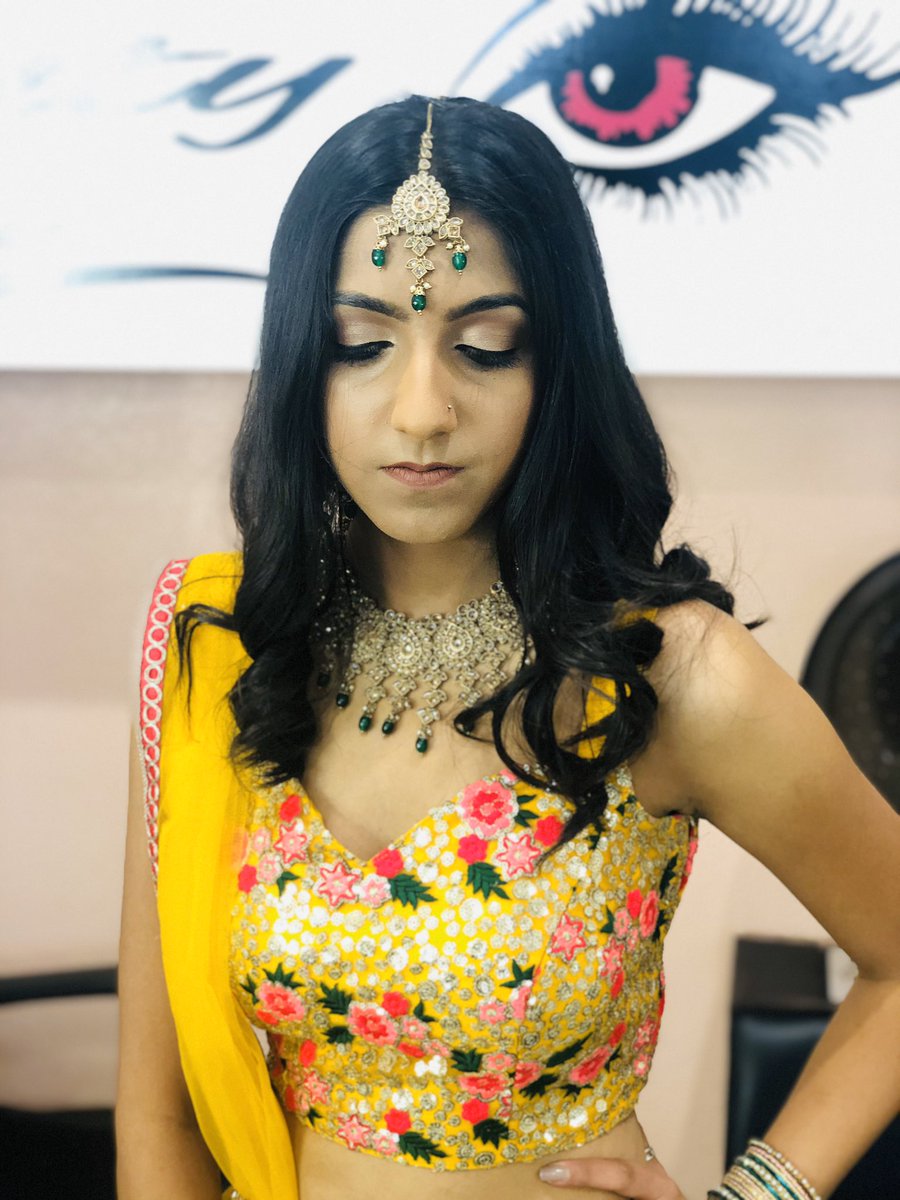 BeautyThreading's tweet photo. https://t.co/ZlMKazpn0f
