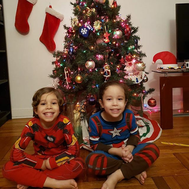 TaraTreasureBox's tweet photo. Merry Holidays from our superhero family to yours. 
#merrychristmas #holidays #love #cookies #harleyquinn #dccomics #madlove #poisonivy #catwoman #birdsofprey #jokerandharleyquinn #santaclaus #krampus #newyears #taratreasurebox #treasure https://t.co/CeTpmXg7XV https://t.co/f0I6lfLn0a