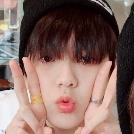 Bacon_onboard's tweet photo. รักเราให้ทำปากจู๋
#SOOBIN https://t.co/Hc19QCLvG3