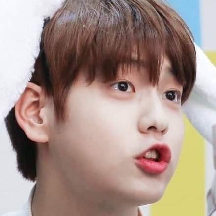 Bacon_onboard's tweet photo. รักเราให้ทำปากจู๋
#SOOBIN https://t.co/Hc19QCLvG3