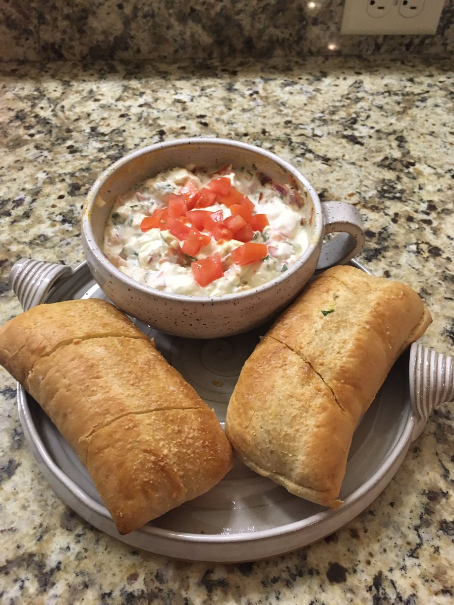 RunningNoleFan's tweet photo. Your Madison Wisconsin location would sell a trillion servings of this when you open it, @MadisonSocial. #BLTDip #MadSo #PleaseComeSoon https://t.co/VwEEG6eA8y