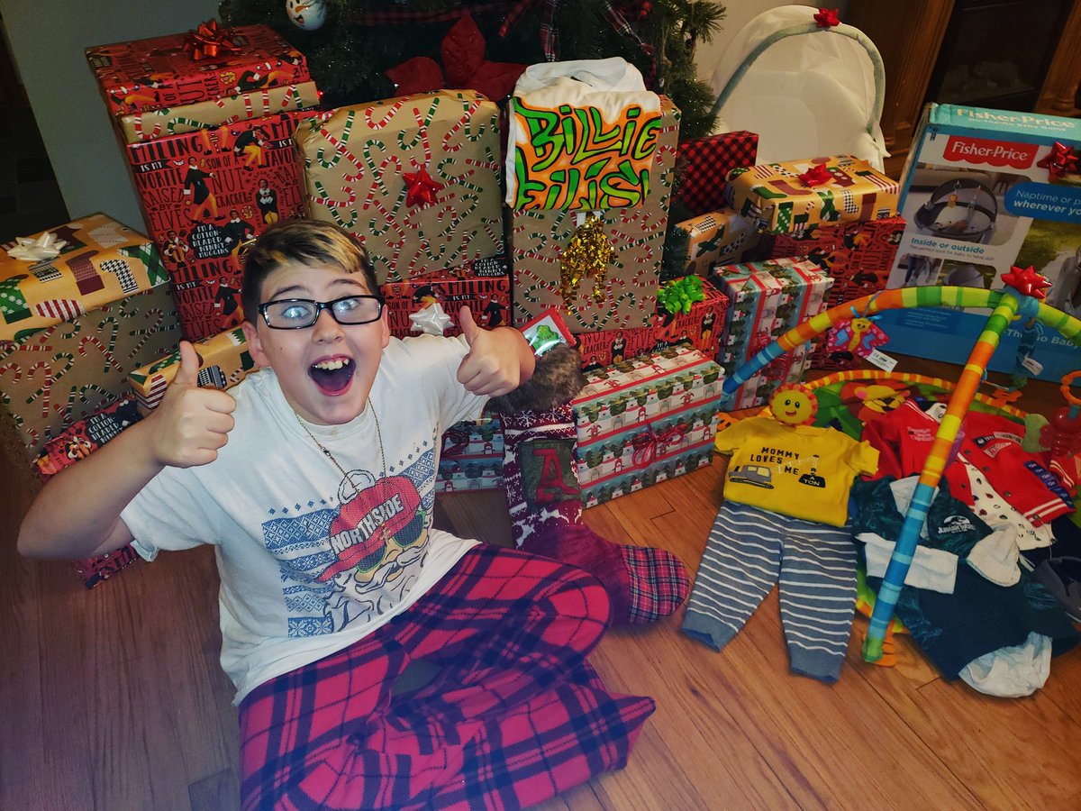DeerPaige's tweet photo. I love the excitement of Christmas 😂🤪😁 https://t.co/nTmwlS172L