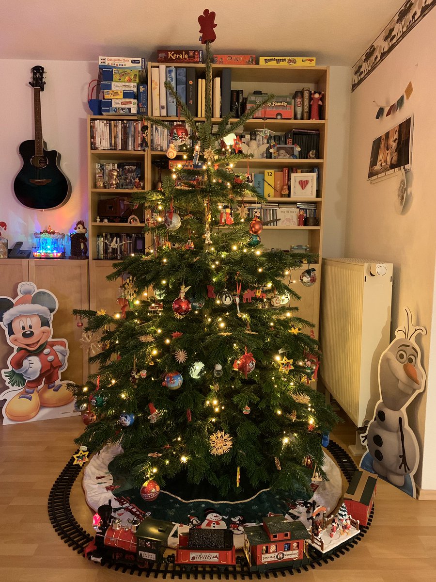 Ich wünsche allen frohe Weihnachten! 🎄🎁 🎅🏻