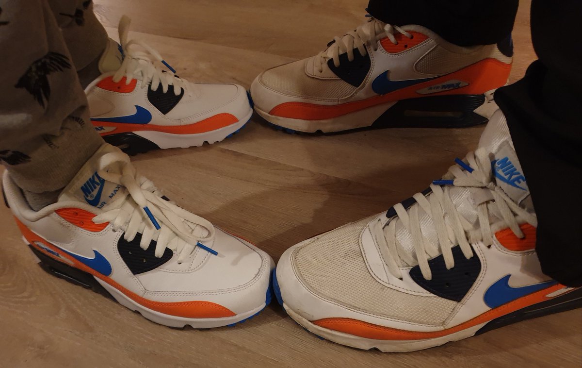 BlueFishConsult's tweet image. De kerstvrouw heeft humor. En smaak. 💛🎄🎅 #zovaderzozoon