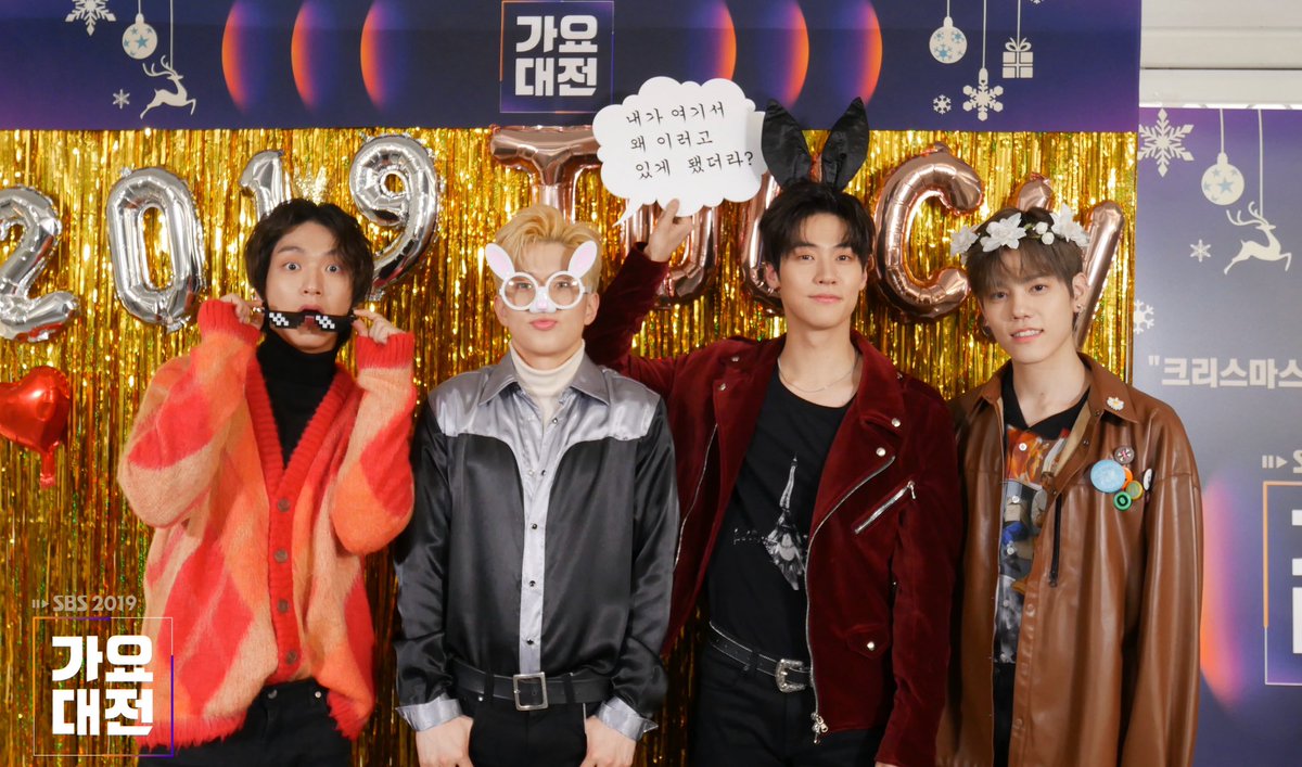 SBSNOW's tweet image. 🎄가요대전 크리스마스 파티 포토존🎄

#SBS가요대전 #피티존포토 
#엔플라잉 #N_Flying
