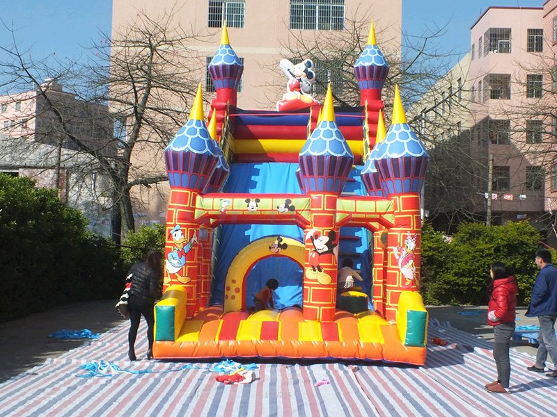 npinflatabletoy's tweet image. When you seek inflatable slip and slide with quality workmanship, Guangzhou New Point Inflatable Products Co., Ltd. is your partner. As thrilling and innovative as New Point extreme inflatable is, safety is always priority1. #inflatableslipandslide #biginflatableslide