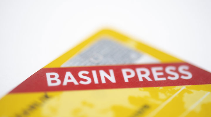 Türkiye'de binlerce iletişim fakültesi mezunu işsiz

bit.ly/34QecAZ

Lise mezunu basın kartı sahibi sayısı iletişim fakültesi mezunlarının iki katı