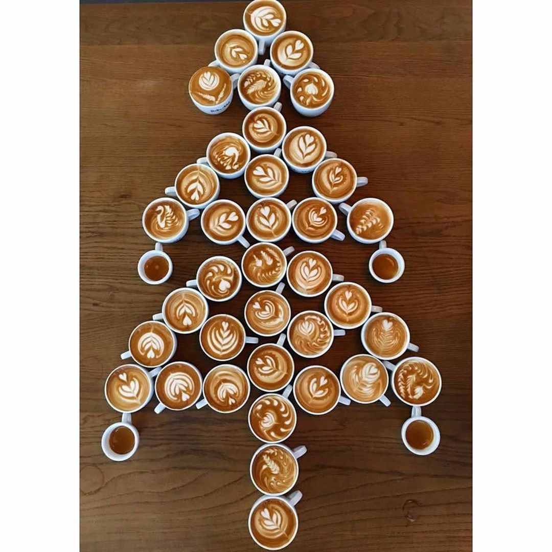 LoveEspressoUK's tweet photo. Merry Christmas Everyone 🎄 ⠀
.⁣⠀
Follow @loveespressouk for more great #coffee inspiration⠀
.⠀
.⠀
@dritanalsela⠀
#coffeeshop #SlickBartender #coffee #coffeeaddict #coffeeaddiction #coffeeaddicts #coffeelover #coffeelovers #coffee #coffeetime https://t.co/jEIn0byyXZ