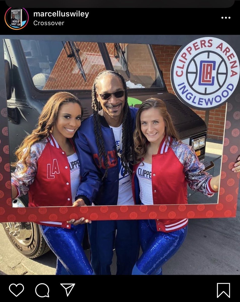 PlayoffDude's tweet photo. We need an explanation @SnoopDogg 🤨 https://t.co/OLXxiJZQyX