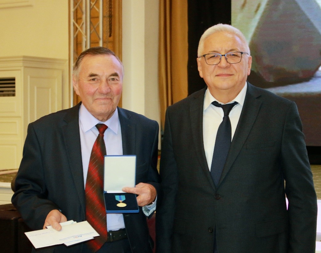 Samruk-Energy tweet media