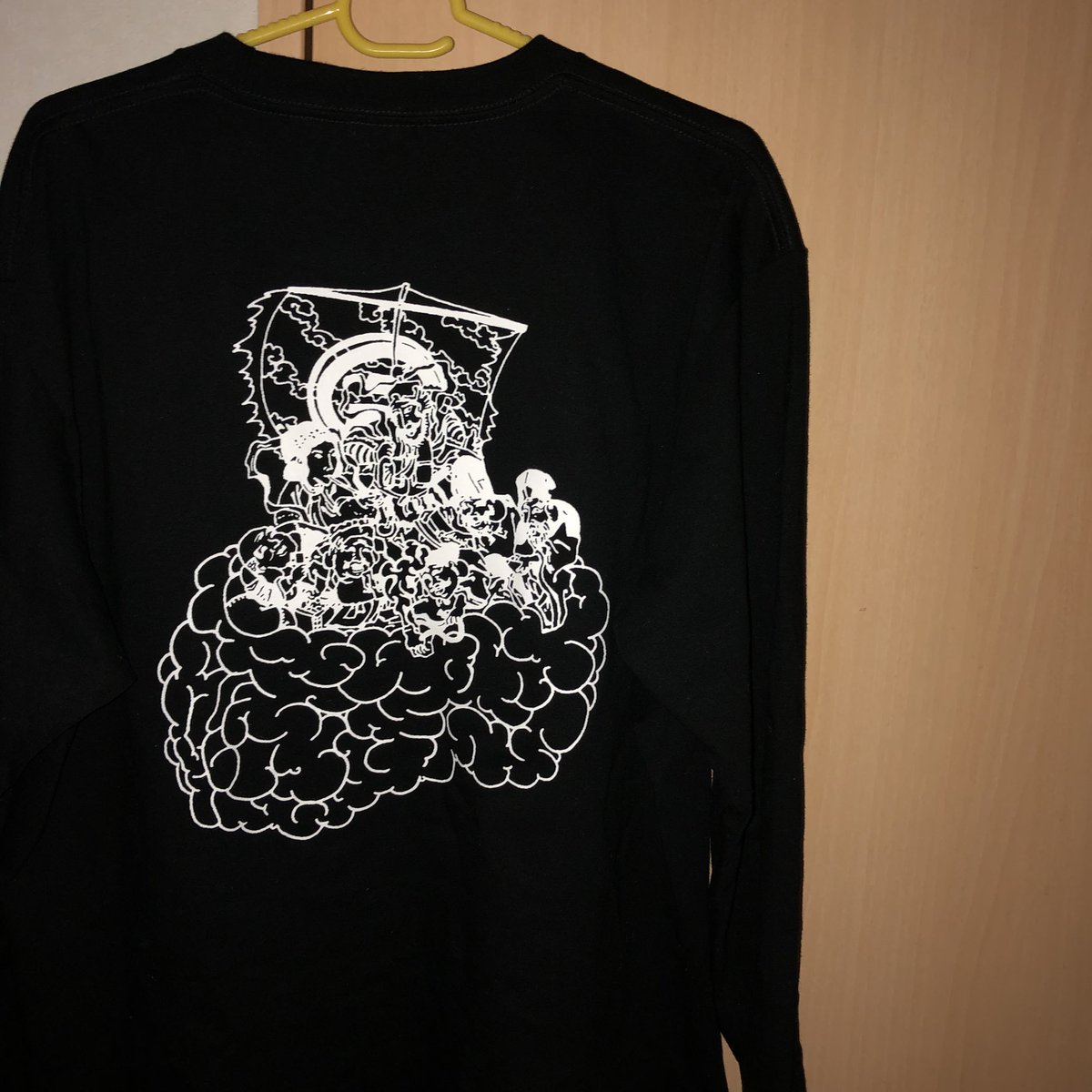 ninjalienosk's tweet photo. NINJALIEN"七福神"

model:かしわ(tom,marley,kashiwa)
BASEにて絶賛販売中です！
胸のNINJALIENロゴはcrewのみんなでシルクスクリーン印刷したこだわりのアイテムです。
よろしくお願いします！
https://t.co/BJA7A3wQAR
@2q8Le4Th8IrZn7G https://t.co/ZisCfSpIeU