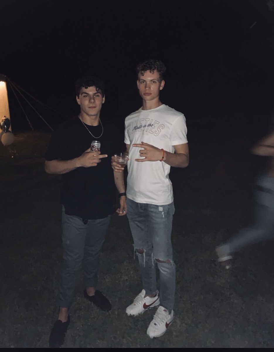 NickLaMothe1's tweet photo. Happy birthday to my mf dawg🐿🐿 hope you had a good day bro bro gotta link soon 🐍🐍 #squirrelshit 🐿🥜@Jacobb1240 https://t.co/rKpAJokb0a